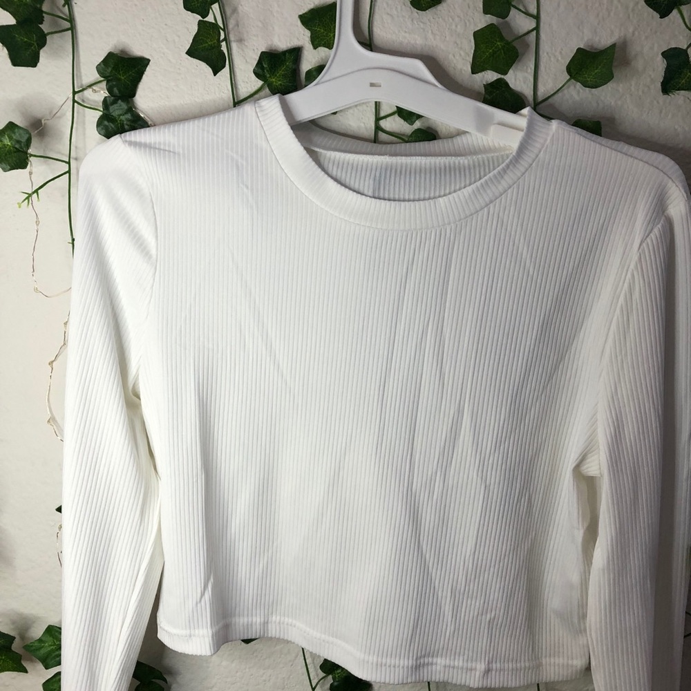 clothes - Picture 16 of 16